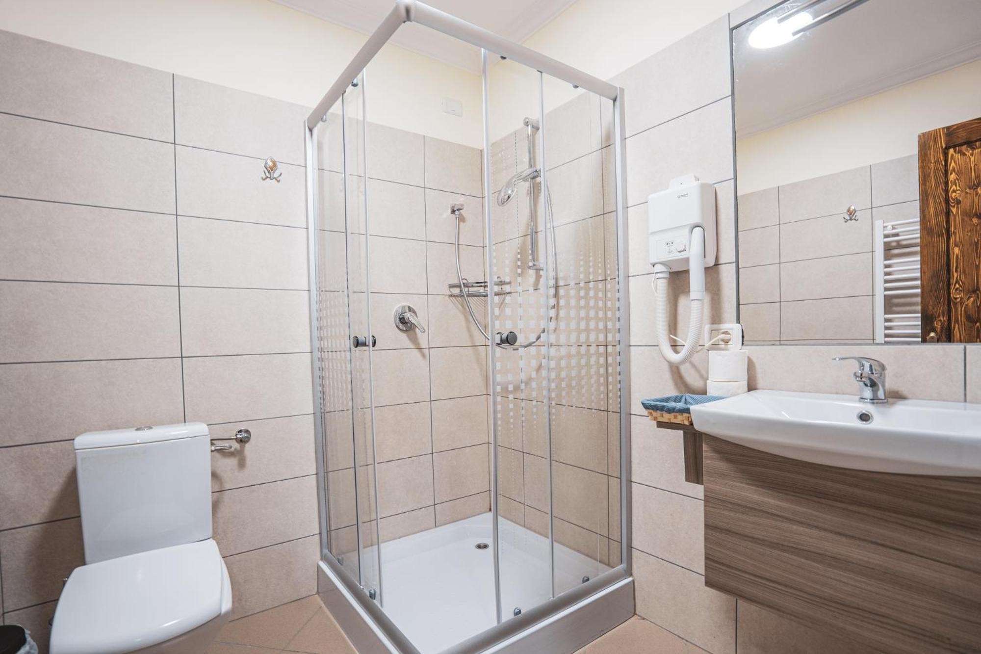 Hotel Rabbit Bran Moieciu de Jos Ngoại thất bức ảnh
