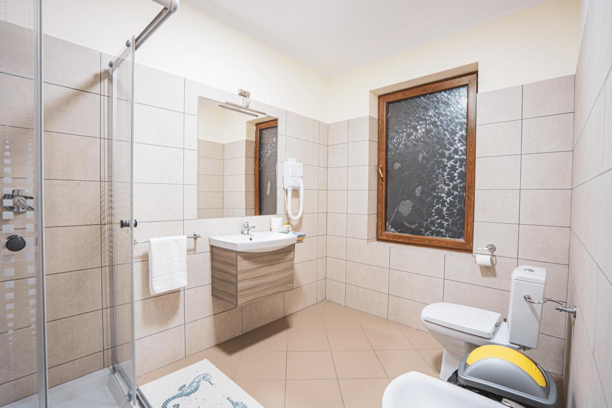 Hotel Rabbit Bran Moieciu de Jos Ngoại thất bức ảnh