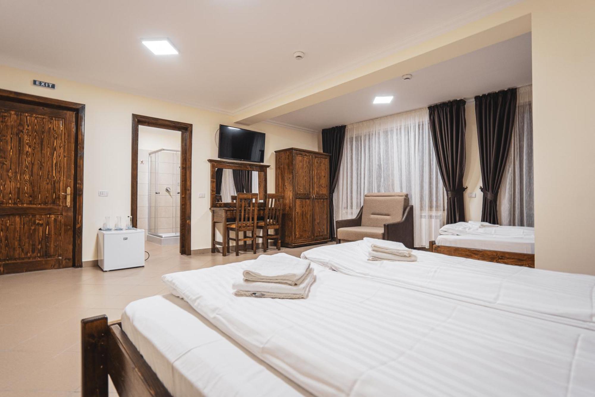 Hotel Rabbit Bran Moieciu de Jos Ngoại thất bức ảnh