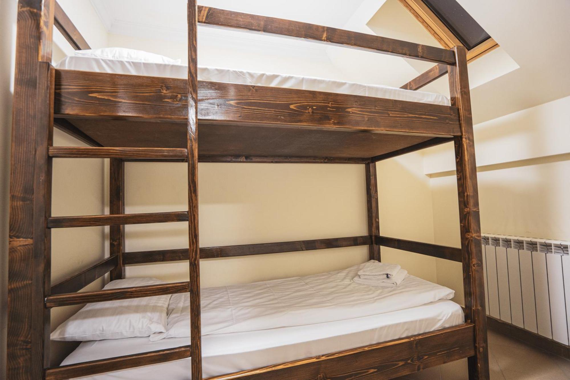 Hotel Rabbit Bran Moieciu de Jos Ngoại thất bức ảnh