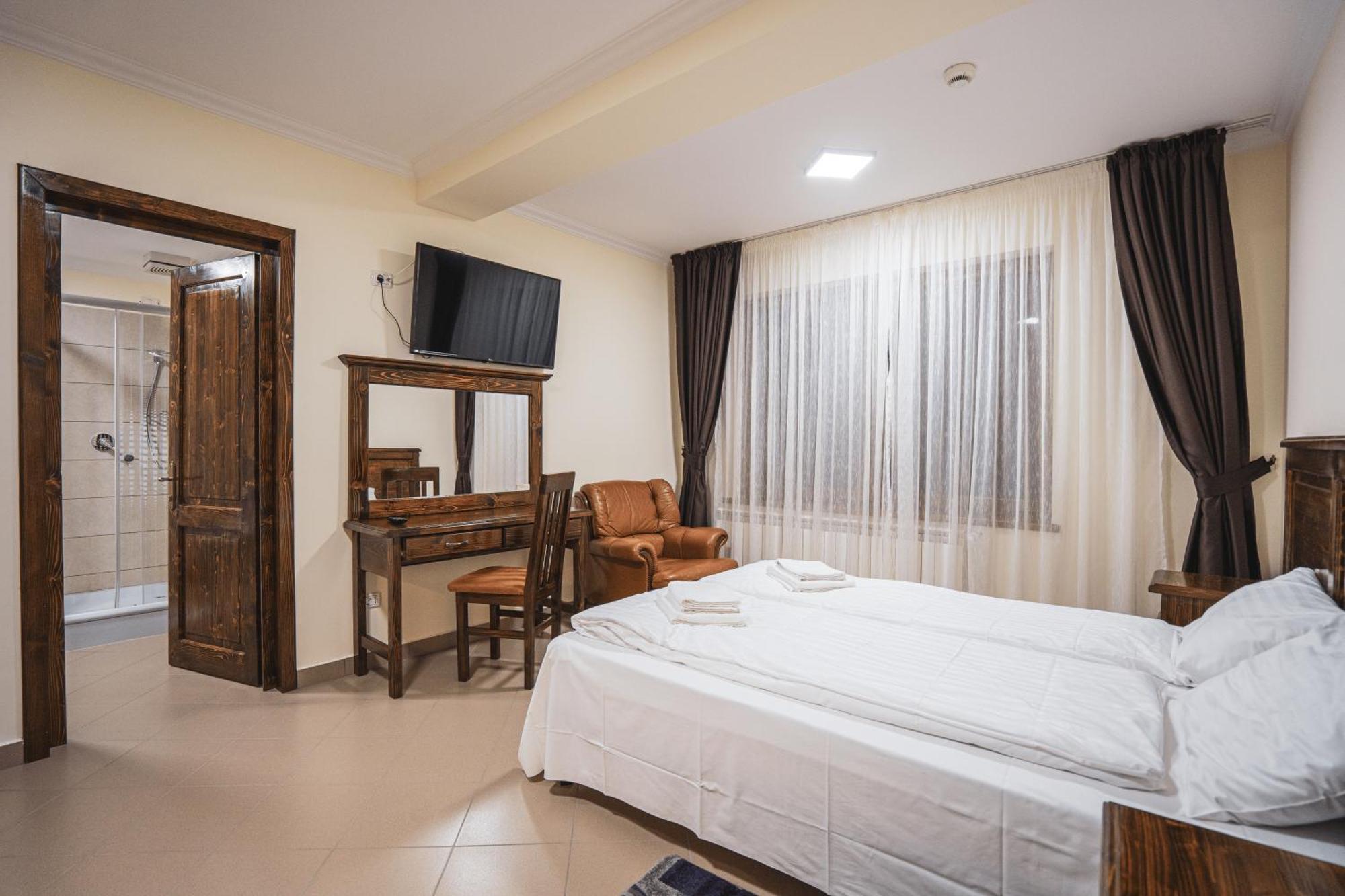 Hotel Rabbit Bran Moieciu de Jos Ngoại thất bức ảnh