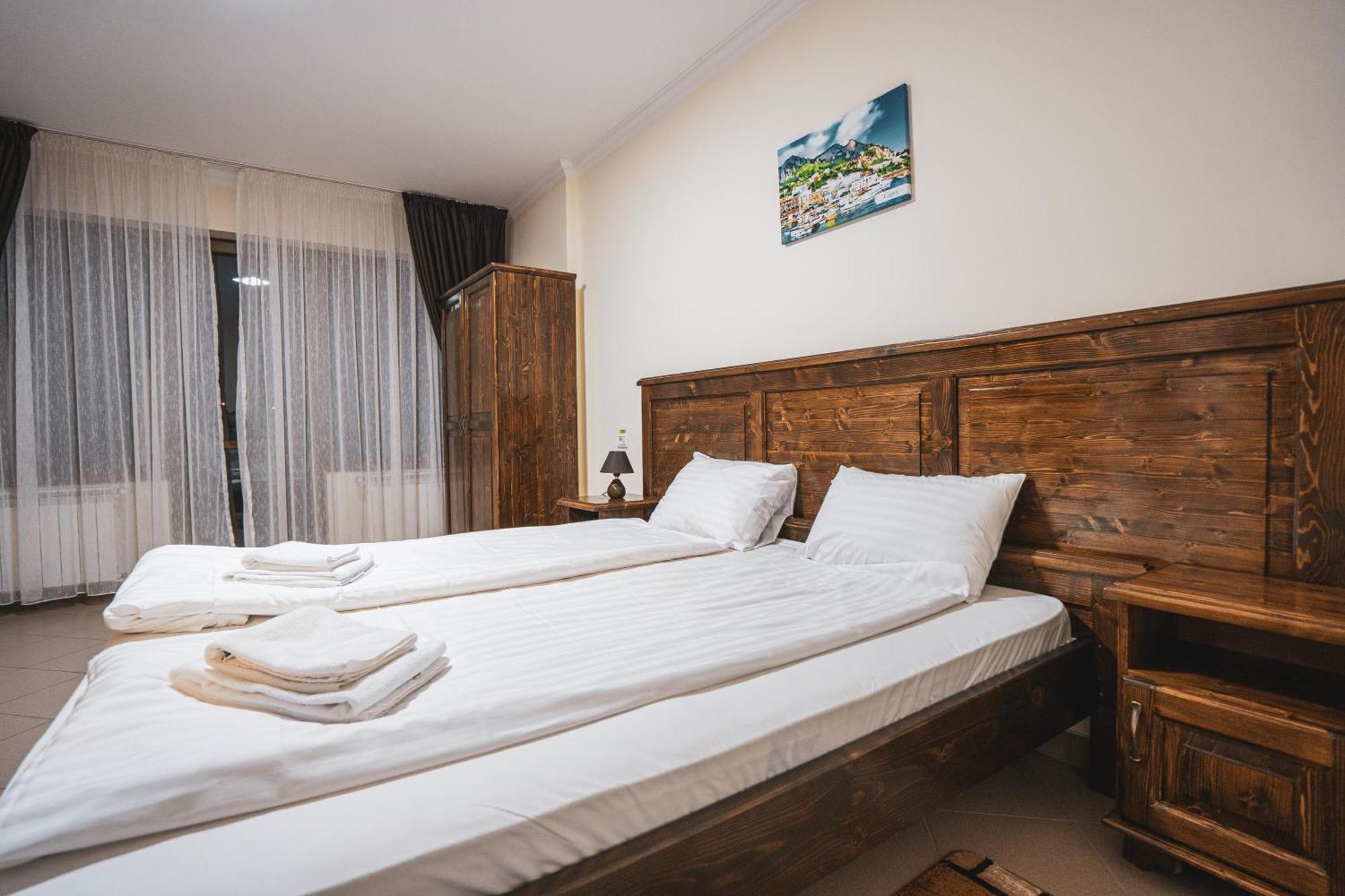 Hotel Rabbit Bran Moieciu de Jos Ngoại thất bức ảnh