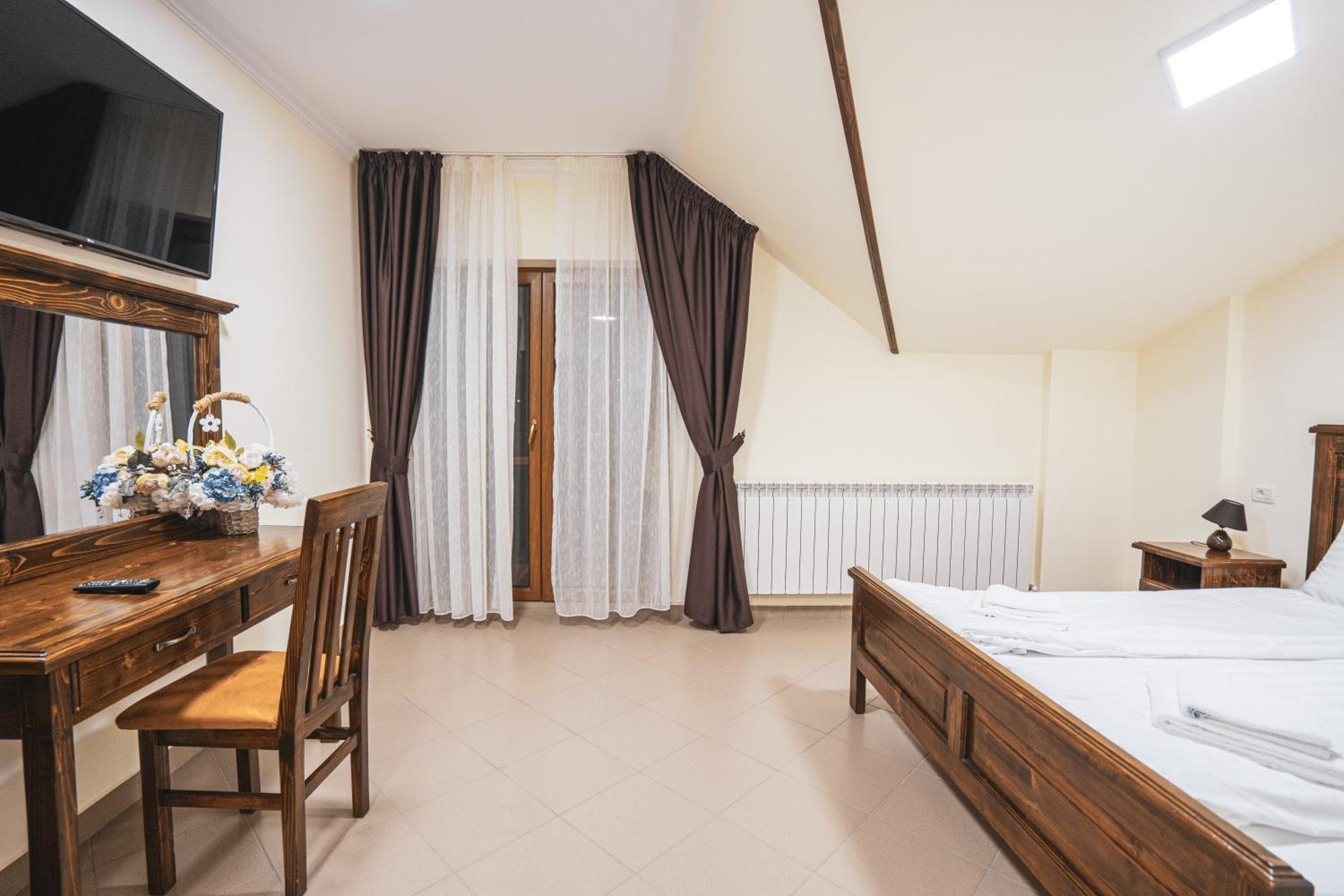 Hotel Rabbit Bran Moieciu de Jos Ngoại thất bức ảnh
